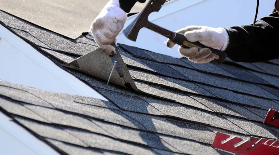Professional gutter cleaning in Paradise, CA